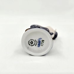 Royal Copenhagen Figur Faun P� Tr�stup nr. 1738. sortering 2  