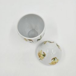 Royal Copenhagen Bonbonniere P�skelilje 2017. Sortering 1 