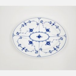 Musselmalet Riflet Ovalt fad nr. 1-351. sortering 1