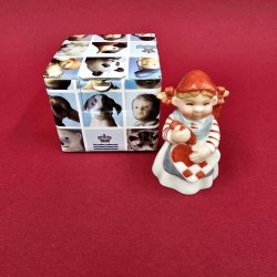 Royal Copenhagen Pixie Nisse Med FletHjerte nr. 761. 1 Sortering 