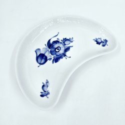  Bl� Blomst Flettet Halvm�ne Asiet nr. 8010. sortering 2 