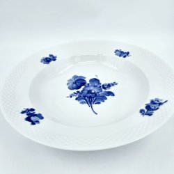 Bl� Blomst Flettet Dyb Tallerken nr. 10-8106. sortering 3 