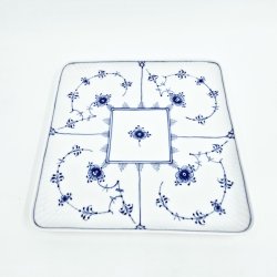 Musselmalet Riflet Firkantet Tallerken nr. 720. sortering 2