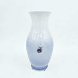 Royal Copenhagen Vase Med Brombrranke nr. 228-2289. sortering 1 