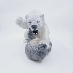 Royal Copenhagen Figur Isbjrn Med Sl nr. 1108. sortering 3