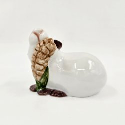 B &amp; G Figur Marsvin Med Majskolbe nr. 2490. sortering 1 