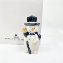 Royal Copenhagen Ornament Snemand nr. 735. sortering 1 