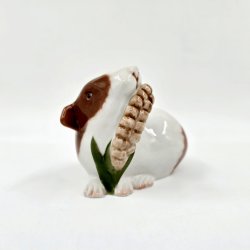 B &amp; G Figur Marsvin Med Majskolbe nr. 2480. sortering 1 