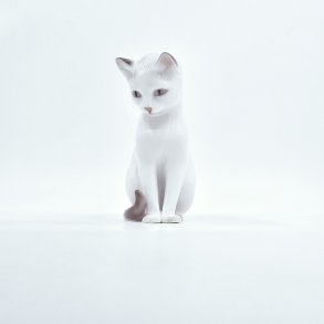 B & G Figur Hvid Kat nr. 2493. sortering 1 