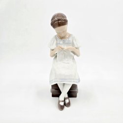 B &amp; G Figur Strikkende Grethe nr. 1656. Sortering 1