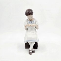 B &amp; G Figur Strikkende Grethe nr. 1656. Sortering 2  