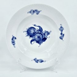 Bl� Blomst Flettet Stor Dyb Tallerken nr. 10-8107. sortering 2