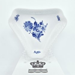 Bl Blomst Flettet Trekantet Asiet nr. 10-8278. sortering 1 