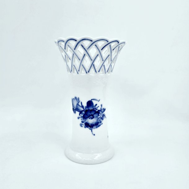 Bl� Blomst Flettet Vase Med Blondekant nr. 10-8235. sortering 1 Sj�lden 