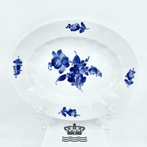 Bl� Blomst Kantet Ovalt Fad nr. 10-8605. sortering 2