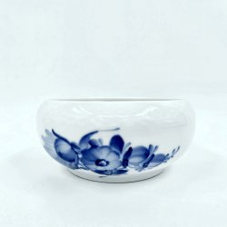 Bl� Blomst Flettet Skyllesk�l nr. 10-8224. sortering 1 Sj�lden 