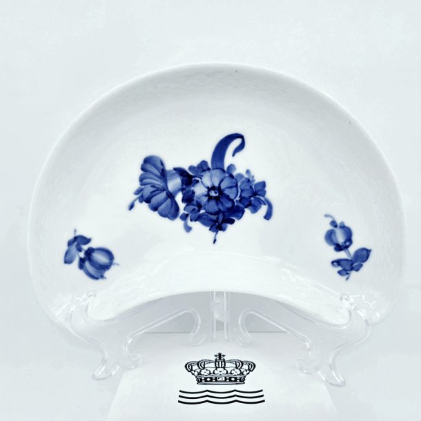 Bl� Blomst Flettet Halvm�ne Asiet nr. 8010. sortering 1  