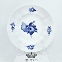 Bl� Blomst Kantet Stor Kagetallerken nr. 10-8518. sortering 1 