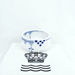 Royal Copenhagen Bl Elements Saltkar nr. 572. sortering 1 