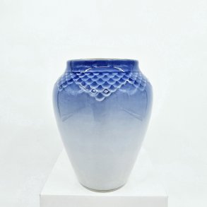 Bl Tone Vase nr. 681. Med Guldkant 1 sortering  