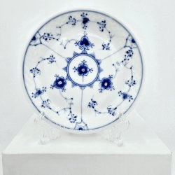 B &amp; G Musselmalet Rund Asiet nr. 30. sortering 1  