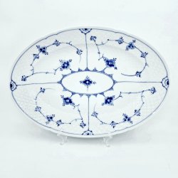 B &amp; G Musselmalet Ovalt Fad nr. 16. sortering 1 