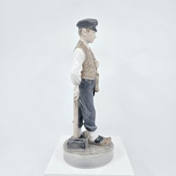 Royal Copenhagen Figur Vogterdreng nr. 620. sortering 1 