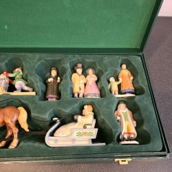 Firklveren Jule By Figurer  