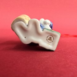 Royal Copenhagen Juleornament Pige Med Gaver Figuer nr. 155. 1 Sortering 