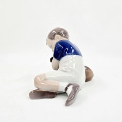 B &amp; G FIgur Dreng Med Gravhund  nr. 1951. sortering 2  