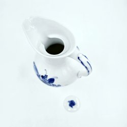 Bl� Blomst Flettet Chokoladekande nr. 10-8147. sortering 2 