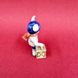 Royal Copenhagen Figur Dreng Med Lanterne nr. 260 sortering 1 