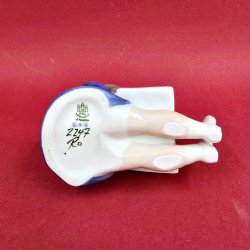 B &amp; G Figur Pige Med Julebog nr. 2247. Sortering 1 