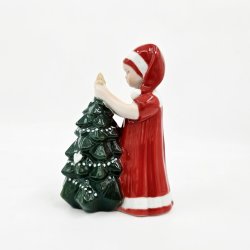 Royal Copenhagen Figur Pige Der Pynter Juletr nr. 095. sortering 1