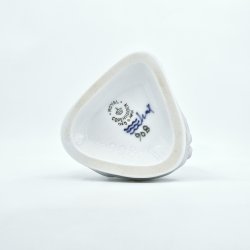 Royal Copenhagen Figur Pige Med Neg nr. 908. sortering 1 