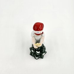 Royal Copenhagen Figur Pige Der Pynter Juletr nr. 096. sortering 1