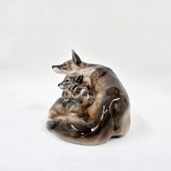 Royal Copenhagen Figur R�v Med Unger nr. 1788. sortering 2  