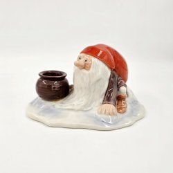Royal Copenhagen Nisse Med Lysestage nr. 374. Sortering 1