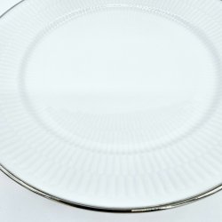 Royal Copenhagen Hvid Riflet Platin Middagstallerken nr. 627. sortering 2  