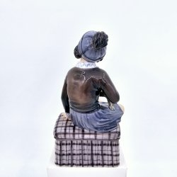 Dahl Jensen Pige Med Julebuk nr. 1158. sortering 2  