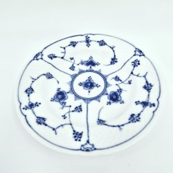 B &amp; G Musselmalet Kagetallerken nr. 28A. sortering 2  