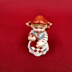 Royal Copenhagen Pixie Nisse Med FletHjerte nr. 761. 1 Sortering 