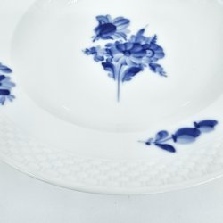 Bl Blomst Flettet Dyb Tallerken nr. 10-8105. sortering 2 