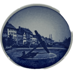 Royal Copenhagen Miniature Plate Mindesmrket Nyhavn 55-2010 