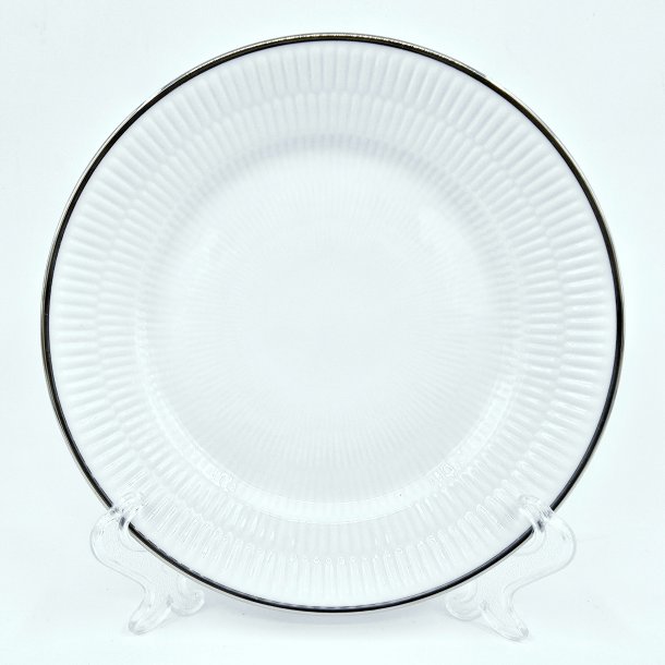 Royal Copenhagen Hvid Riflet Platin Tallerken nr. 620. sortering 2 