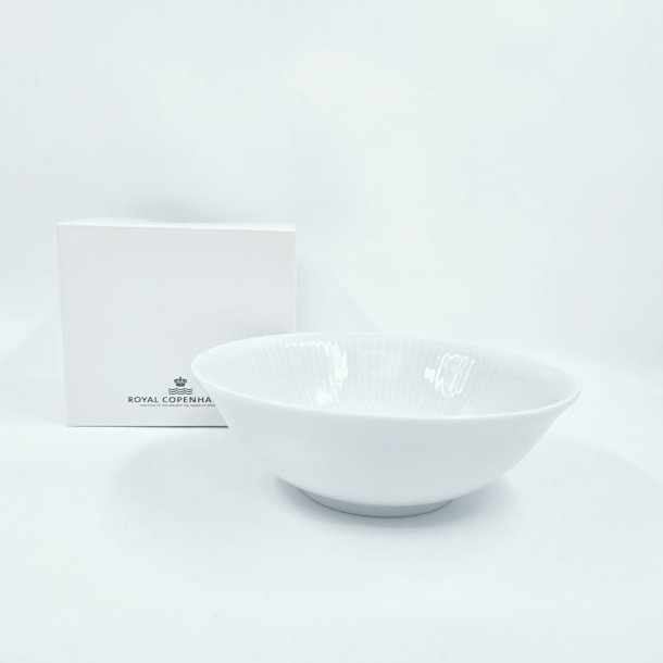 Royal Copenhagen Hvidriflet Ymersk�l nr. 675. sortering 2 