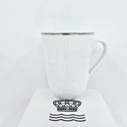 Royal Copenhagen Hvid Riflet Platin Krus nr. 497. sortering 1  