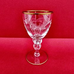 Mgeglas Rdvinsglas Med Guldkant