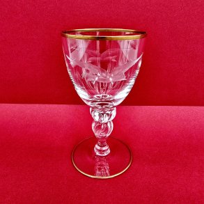 Mgeglas Rdvinsglas Med Guldkant