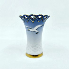 Mgestel Violvase Med Blondekant nr. 171 Med Guldkant. 1 sortering  